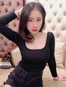 Ngắm nhan sắc hot girl tiktok cô vợ quốc dân Tiểu Hý