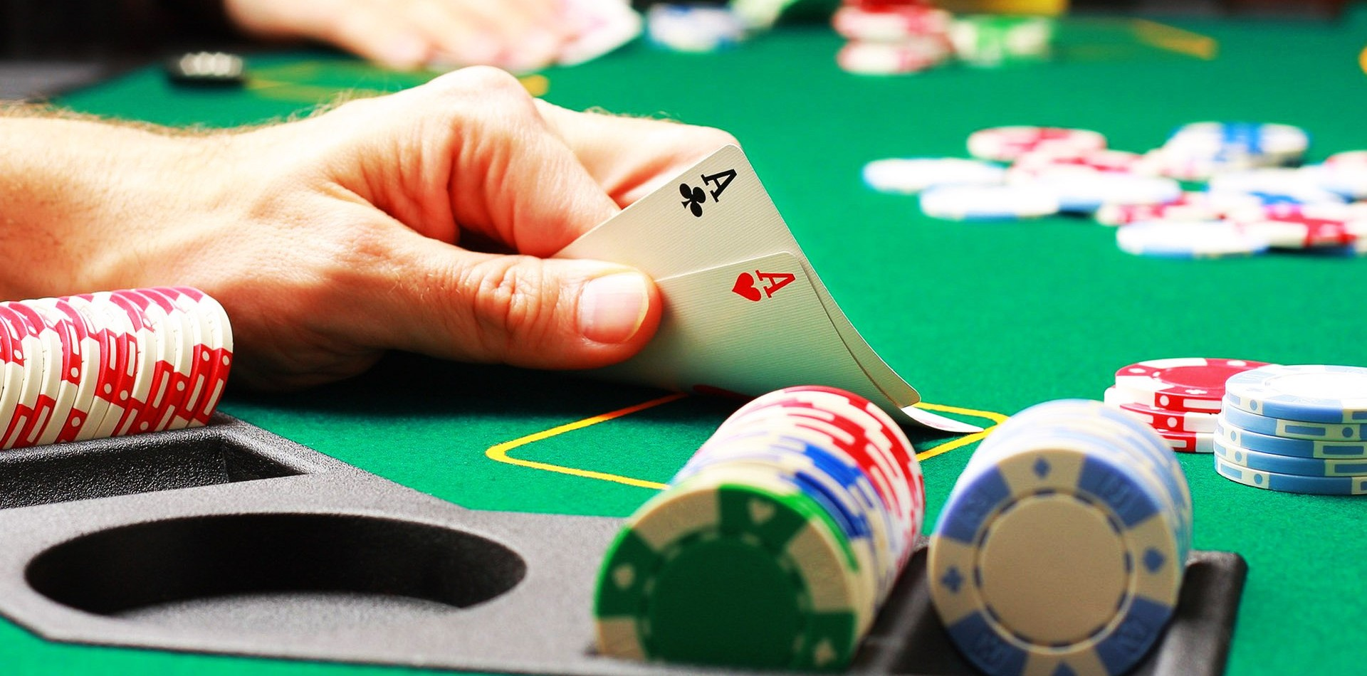 Sơ Lược Về Poker